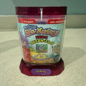 The Original Sea-Monkeys Neon Ocean-Zoo - Aqua & Neon Pink Tanks